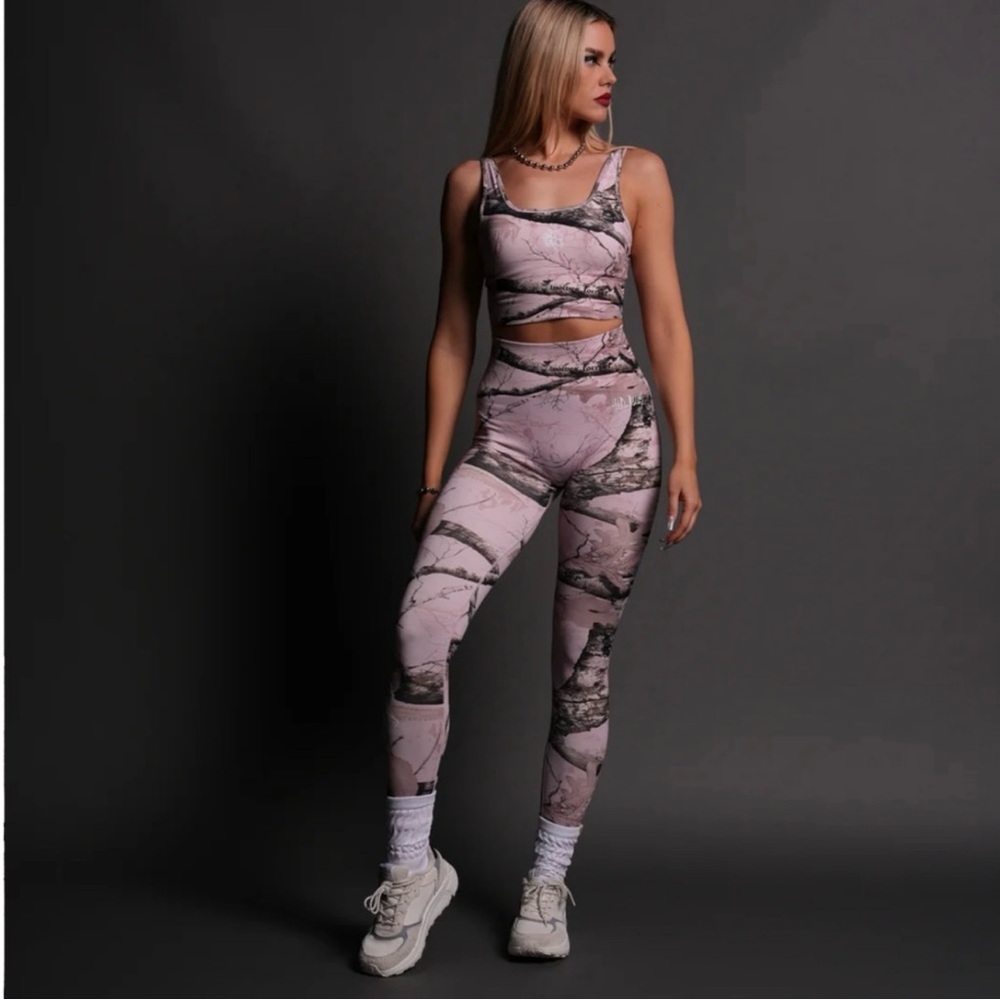 Darc Sport Pink and Black Camouflage Leggings and sports bra